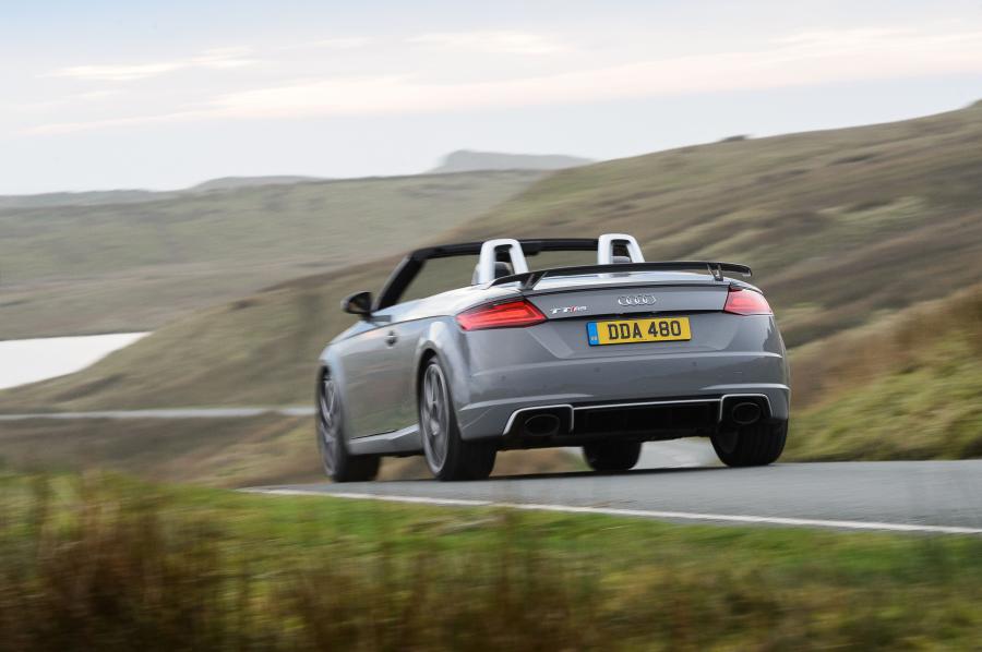  Audi TT RS Roadster (8S) 2016 года  (UK) (фото 29 из 40)
